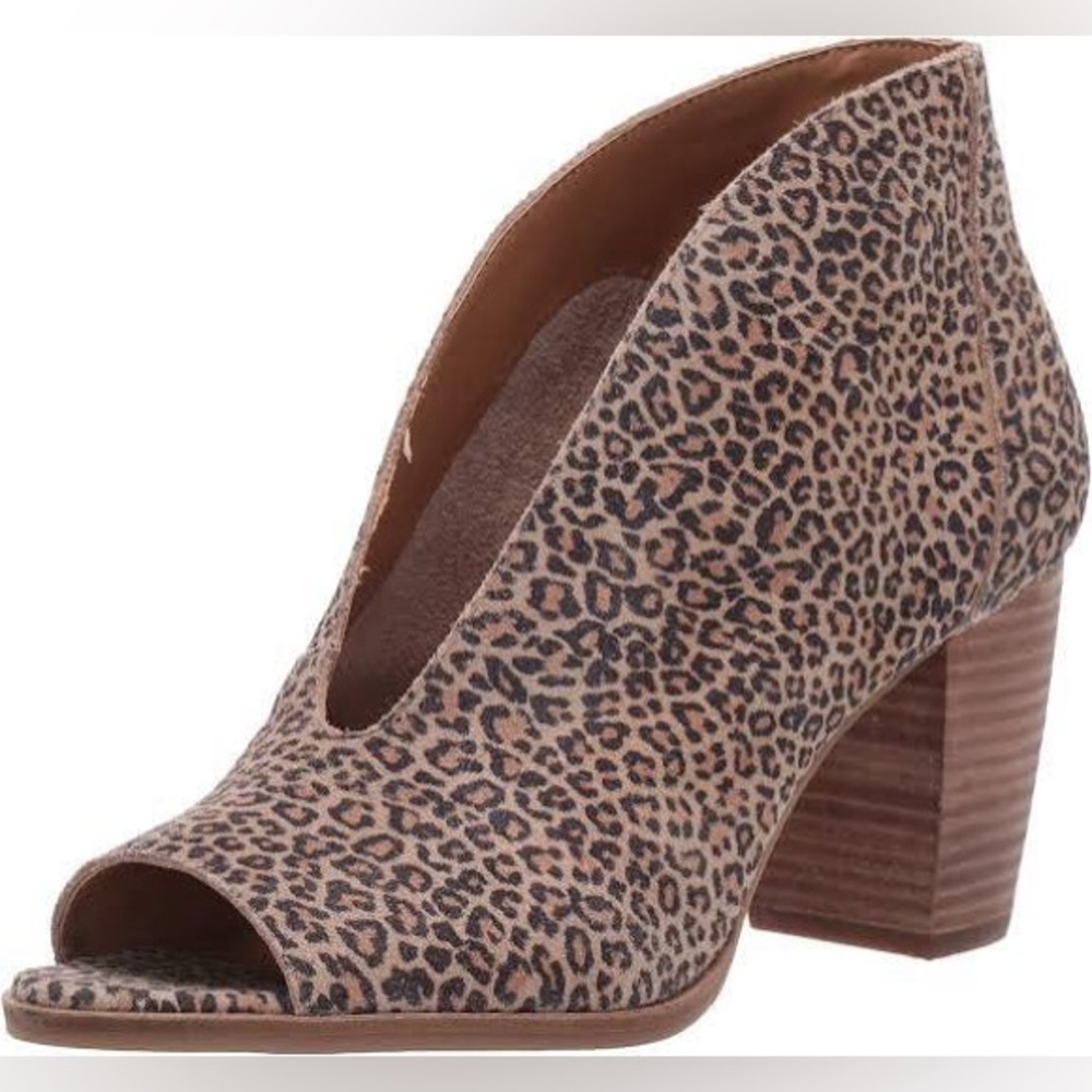 Lucky Brand Joal Leopard Cow Hair Leather Peep Toe Chunky Heel Booties Size 9.5
